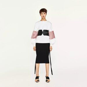 EUC Zara white sweatshirt with pink faux fur sleeve detail, S